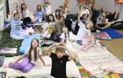 Kolejna edycja Nocy Bibliotek w  bibliotece w Drawsku Pomorskim już za nami! Była pełna atrakcji, kreatywnych działań i wspólnej zabawy, dedykowana dzieciom i dorosłym.