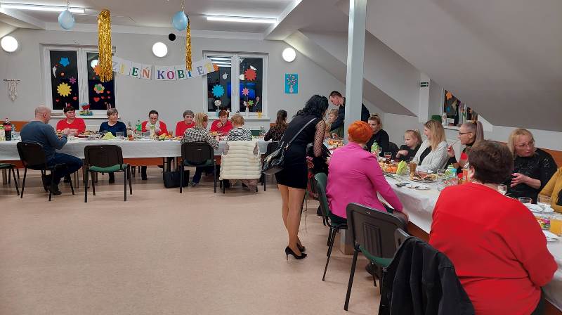 Świetlica i biblioteka w Rydzewie