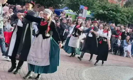 Zdjęcie do Zesp&oacute;ł Pieśni i Tańca DIABAZ na występach podczas 43. edycji &bdquo;Pyrzyckich Spotkań z Folklorem&rdquo; 